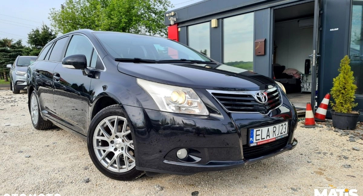 Toyota Avensis cena 34900 przebieg: 235000, rok produkcji 2011 z Wojnicz małe 781